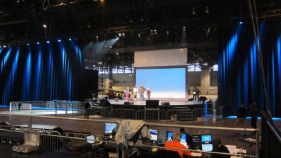 Royal Blue Encore, Let's Move Event, Stage Perimeter