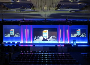 Spain_Triple-Screen-2-1024x747